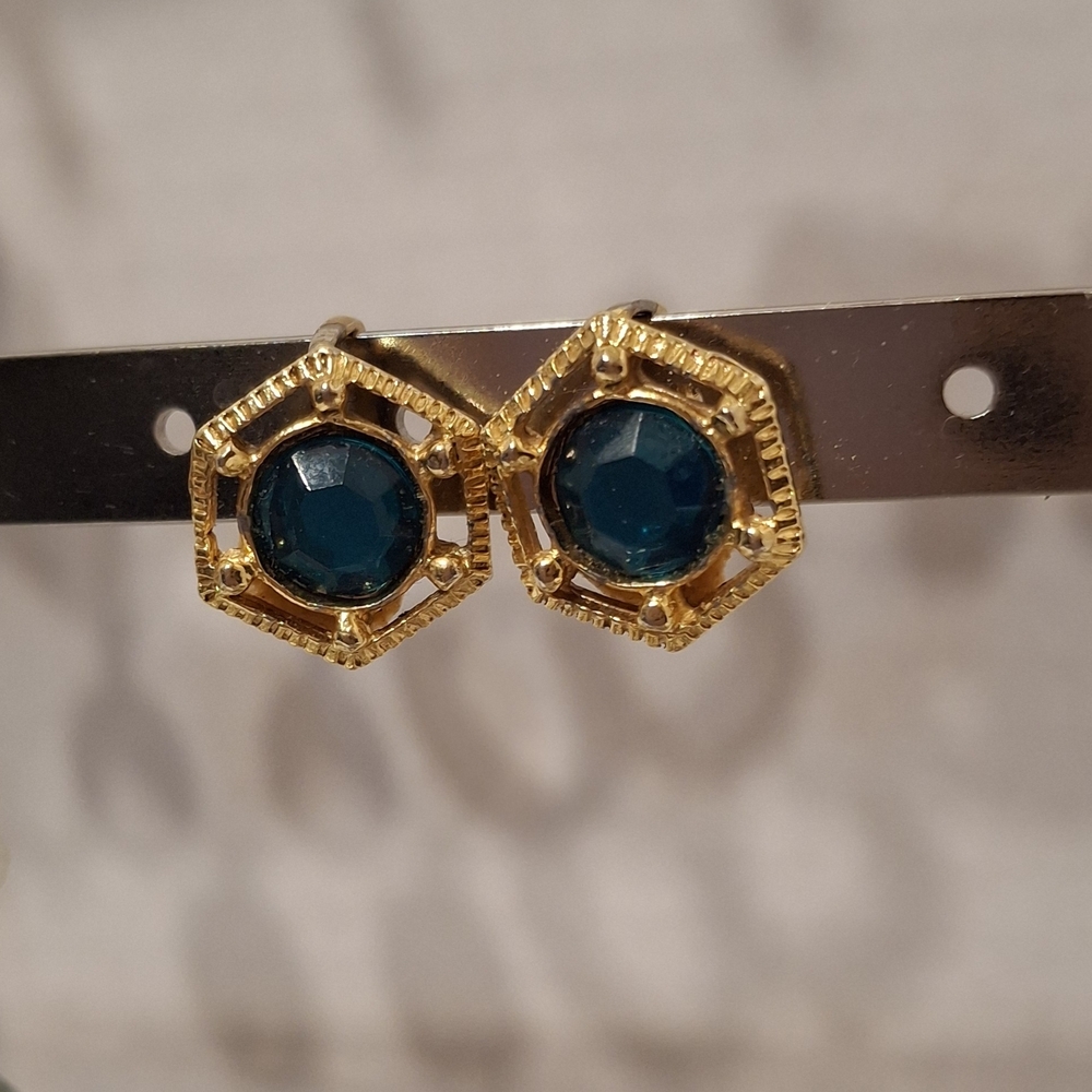 Vintage Gold and Blue Hexagon Clip-on Earrings - Picture 2 of 3